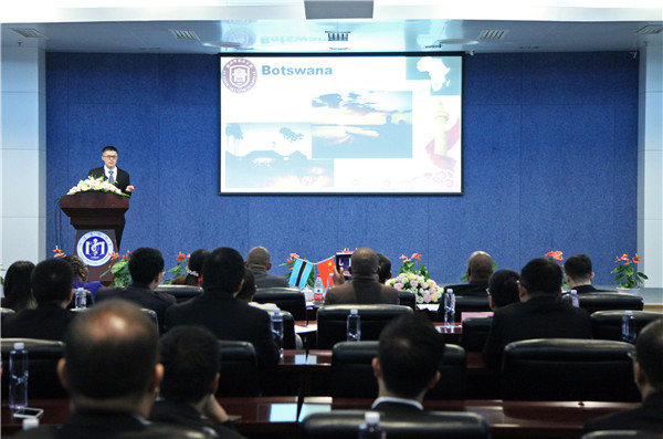 博茨瓦纳卫生健康部代表团访问福建