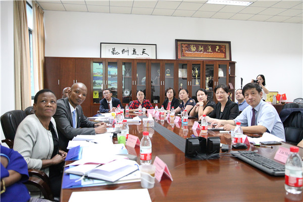 博茨瓦纳卫生健康部代表团访问福建