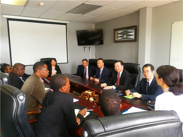 福建省卫生健康委代表团赴博茨瓦纳慰问医疗队员 推进卫生合作