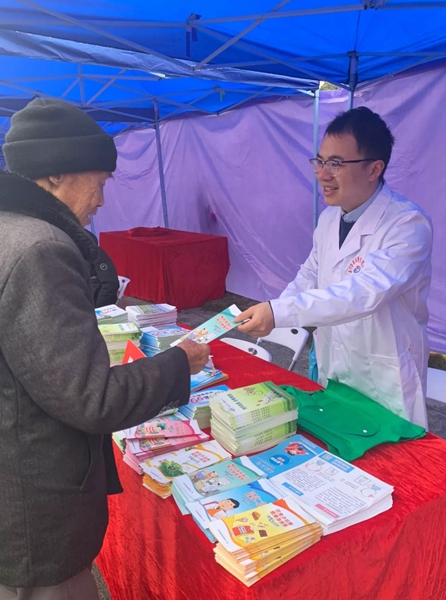 “三下乡”活动省卫生健康服务送到“宁”家