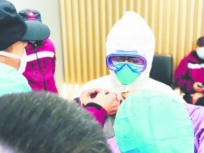 隔离病毒，但不隔离爱