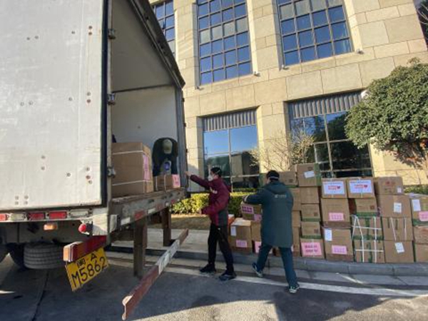 20小时跋涉，福建省总工会首批慰问物资抵达福建省第一批支援湖北医疗队驻地