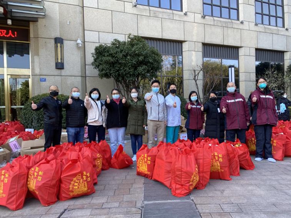 20小时跋涉，福建省总工会首批慰问物资抵达福建省第一批支援湖北医疗队驻地