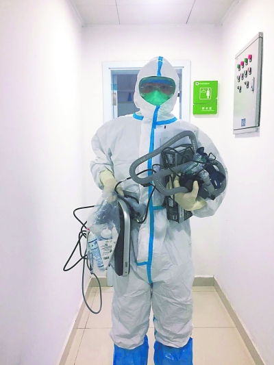 福建中医师 战“疫”在武汉