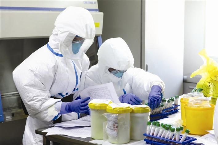 白衣执甲 英雄本色