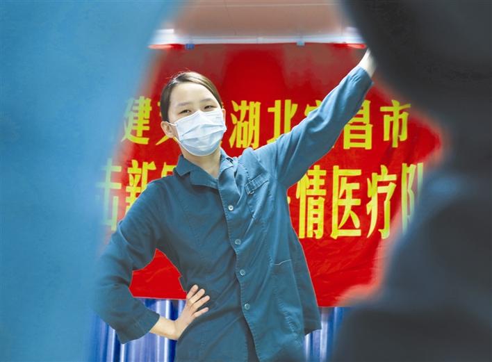 白衣执甲 英雄本色