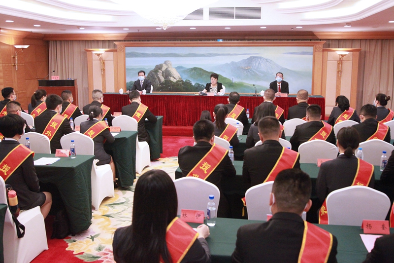 中国(福建)第16批援博茨瓦纳医疗队启程出征