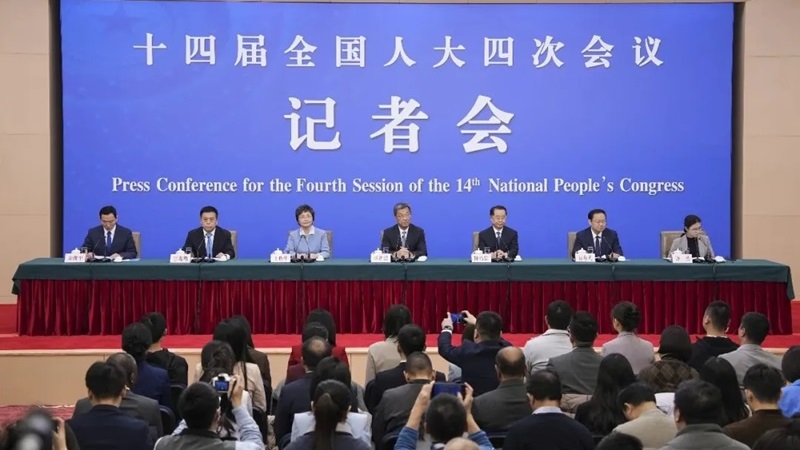 国家卫生健康委主任雷海潮出席全国人大记者会 回应卫生健康热点问题