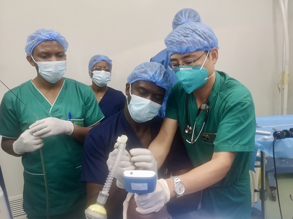 为什么购买可视硬性喉镜救命的可视喉镜_https://www.jmylbn.com_新闻资讯_第1张