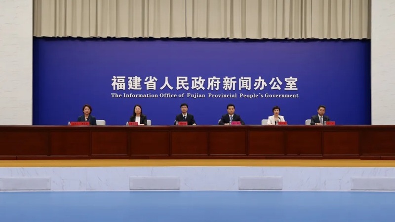 省卫健委领导参加《福建省建立长期护理保险制度实施方案》新闻发布会