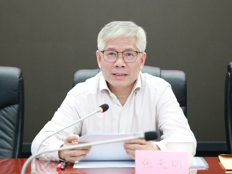 省卫健委举办主题教育第一次读书班 _ 学习宣传贯彻党的二十大精神 _ 省卫健委